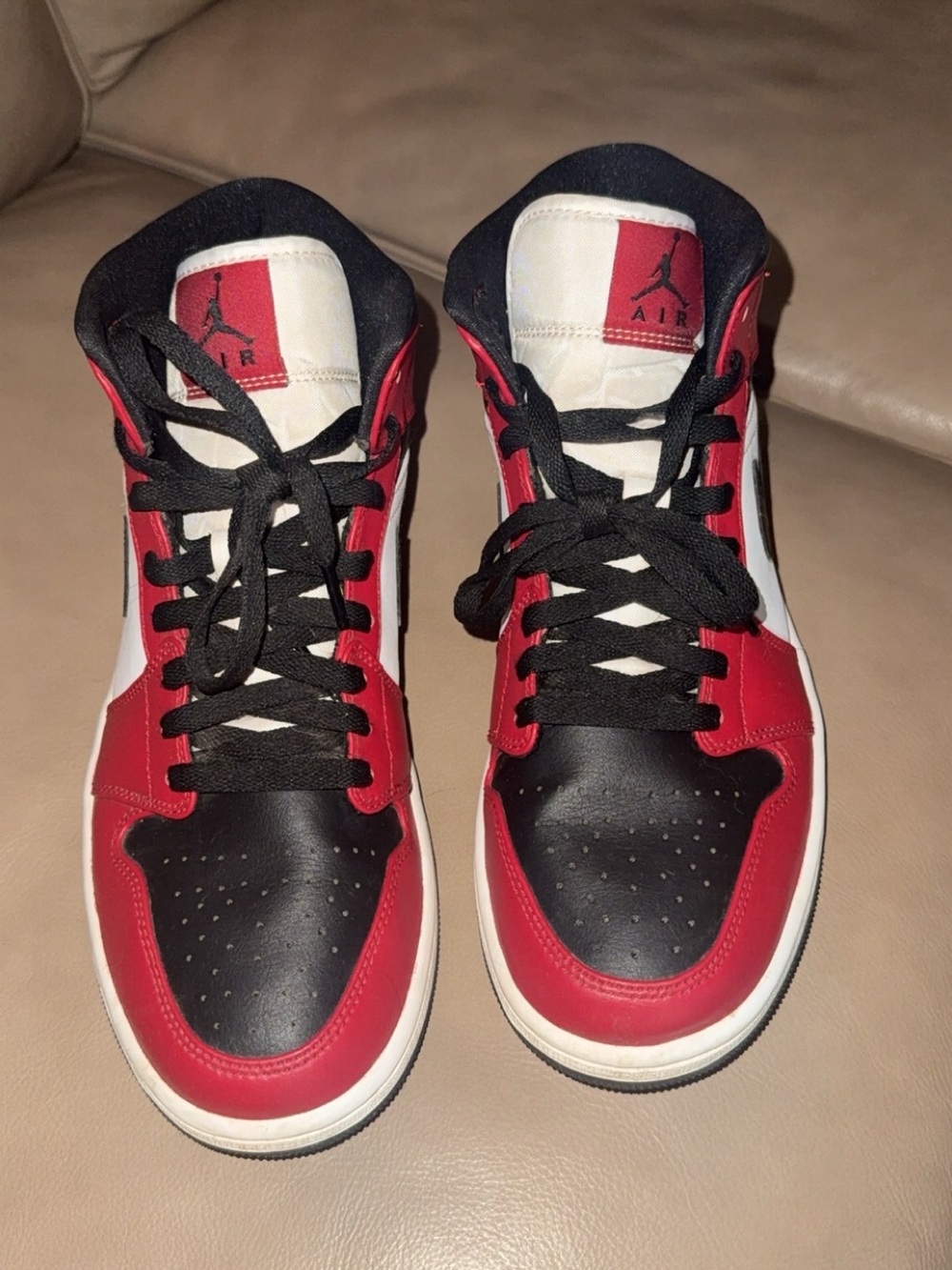 -inspired Men's High Top Sneakers in Black/Red/White